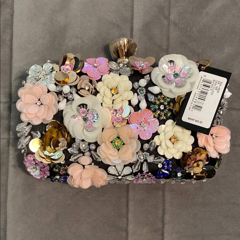 Bebe Daisy Clutch - NEW